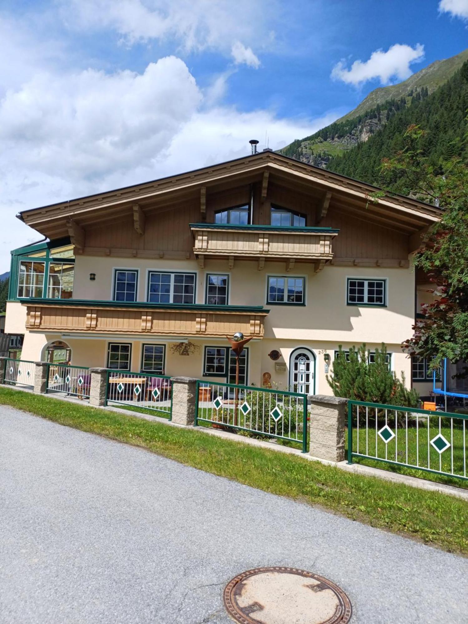 Apart Onkl St. Leonhard im Pitztal Exterior foto